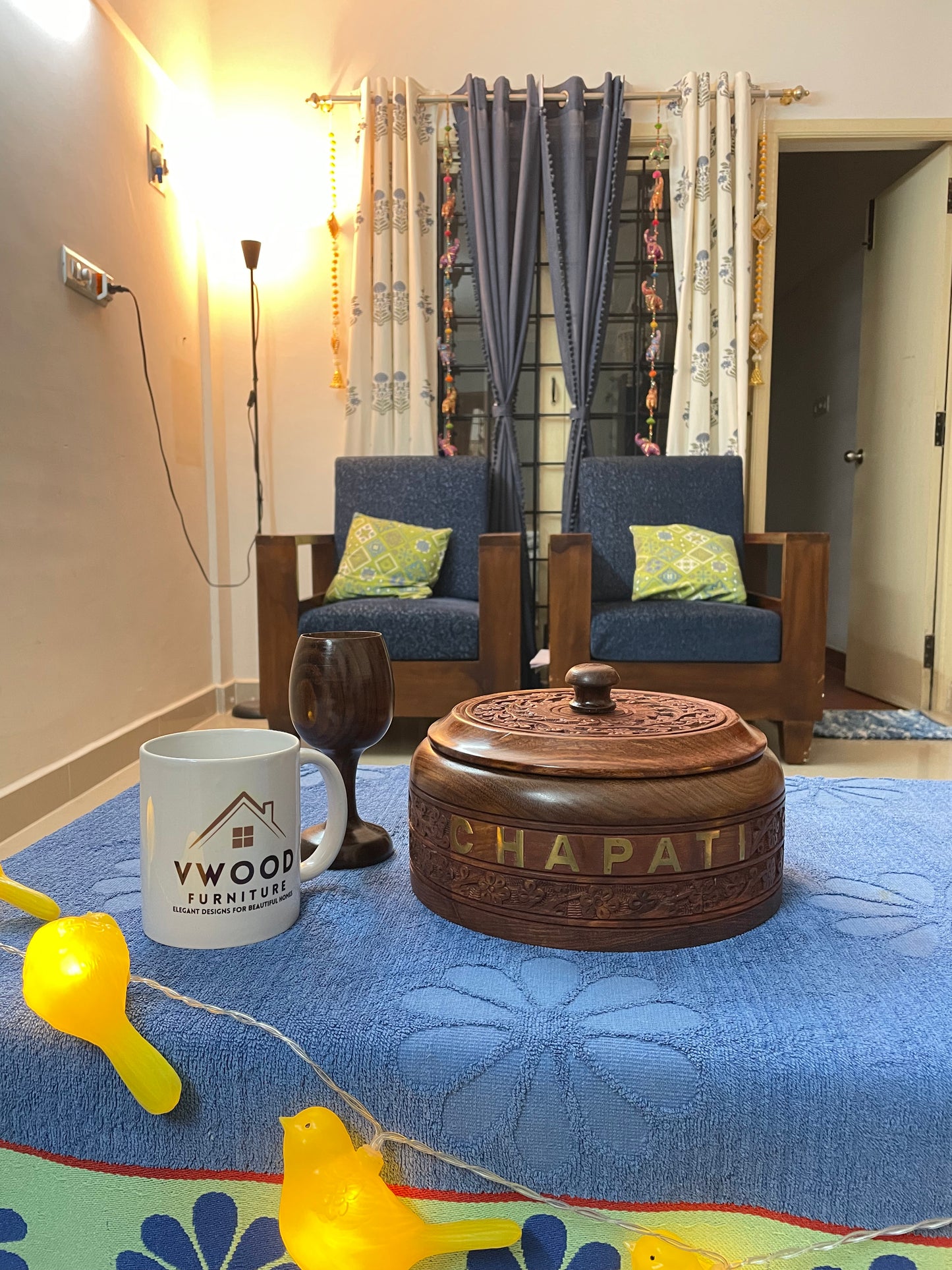 Carving Top Chapati Box