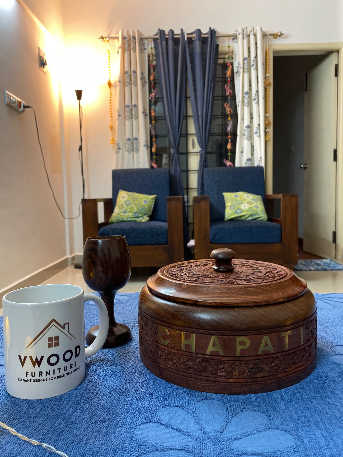 Carving Top Chapati Box