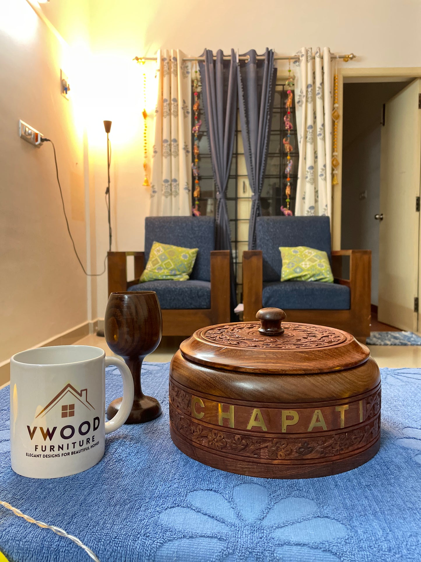 Carving Top Chapati Box